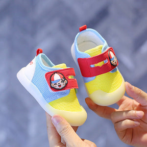 The Perfect Start for Tiny Feet: Velcro Baby Shoes